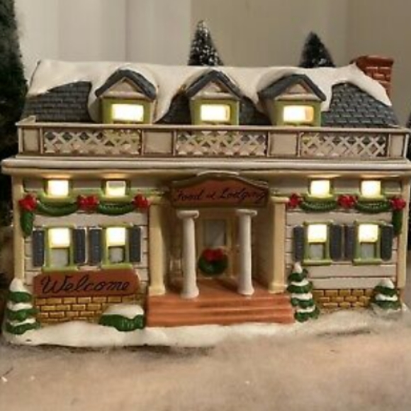 Colonial Christmas Village CWD 01326